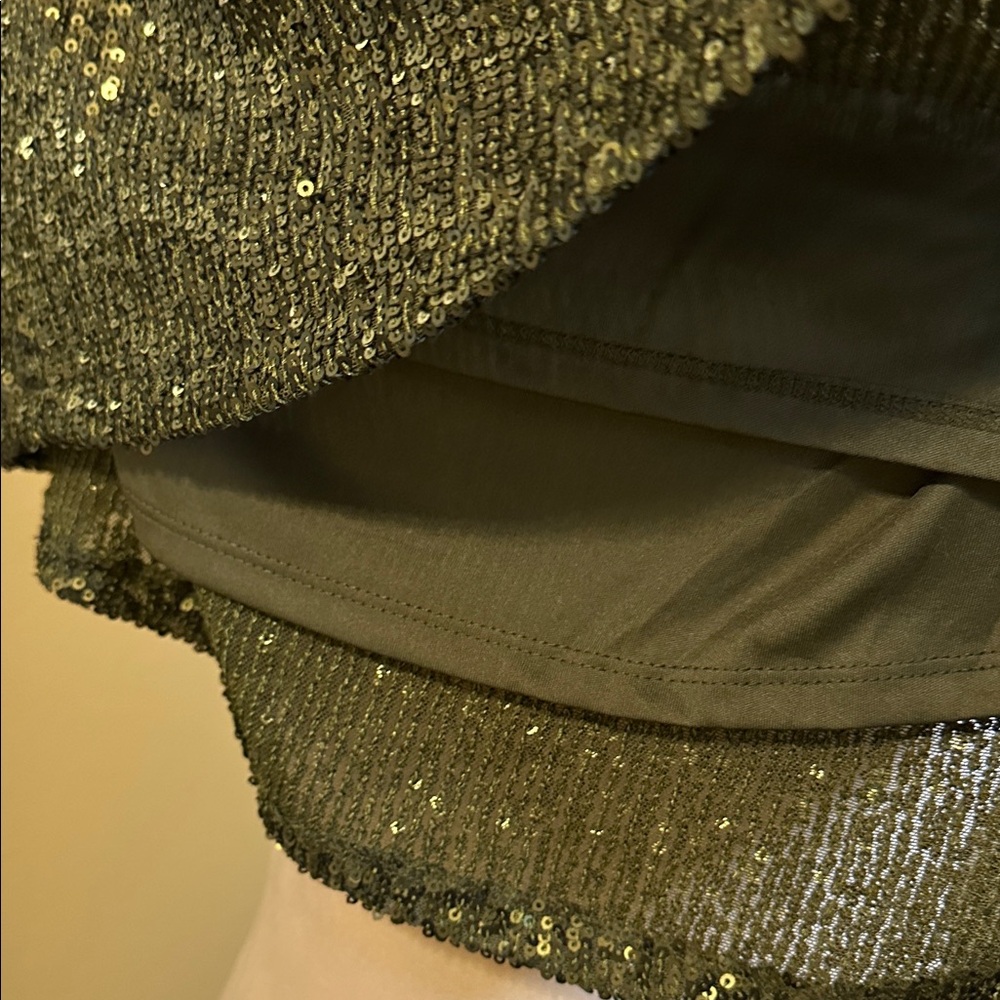 NWOT Cable & Gauge Olive Green Sequin Top - Picture 6 of 8